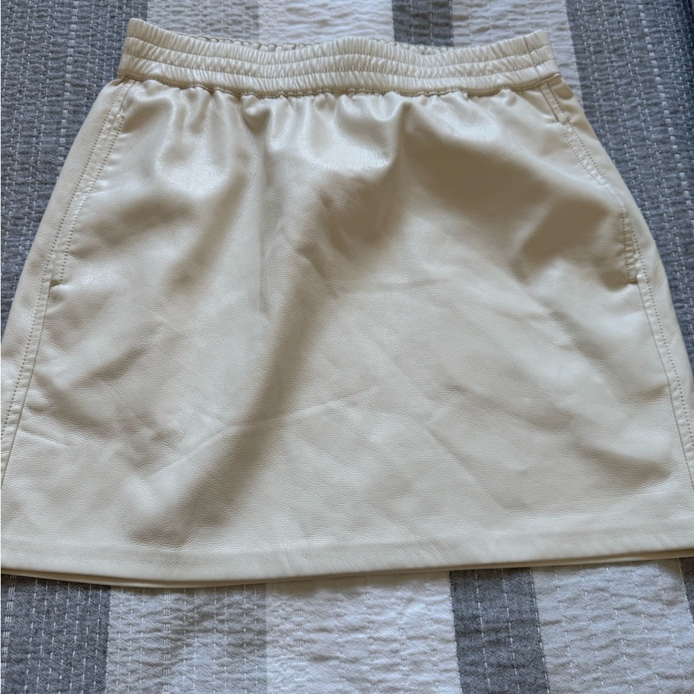 Babaton Cream Mini Skirt